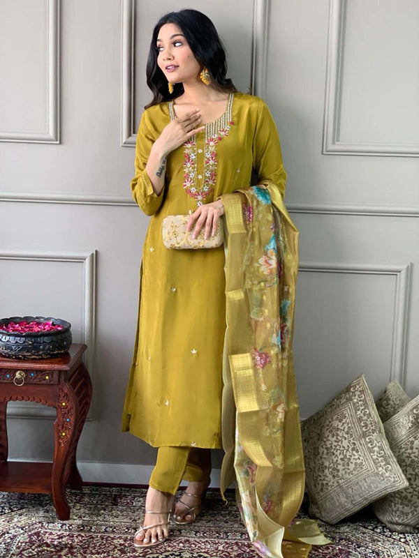 Elegant Heavy Embroidery Kurta with Pant and Dupatta (Set of 3)